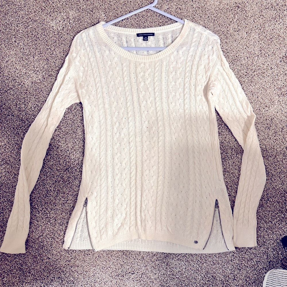 American Eagle Outfitters Sweater